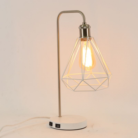 China Professional Retro Iron Art Minimalist Table Lamp AA Battery Hollow Diamond Shape Reading Lamp Vintage NightLamp For Bedroom Bedside Lighting Supplier